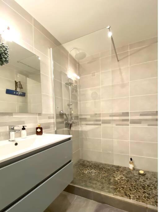 Appartement Chaleureux Entre Zola Et Proce. Nantes Kültér fotó